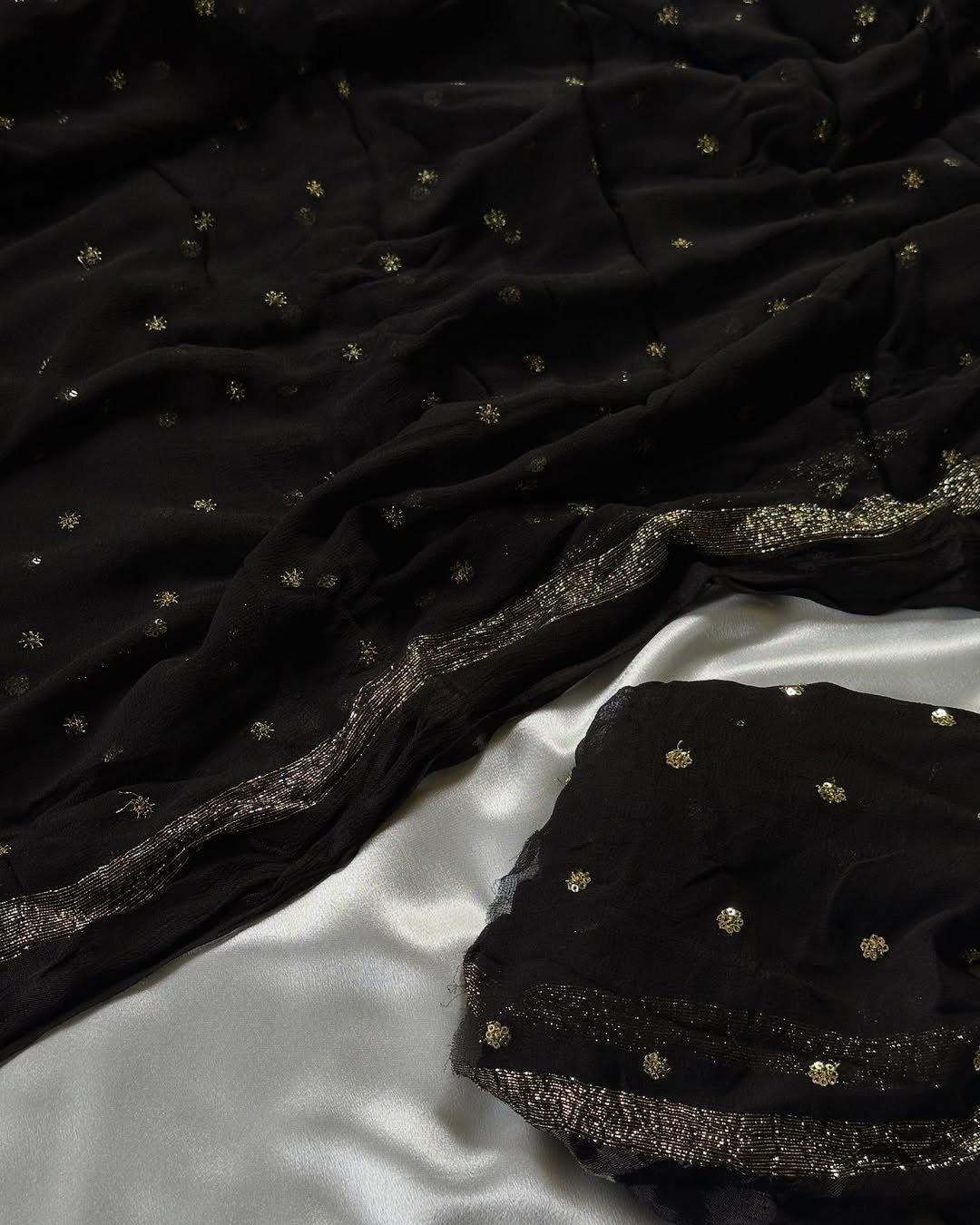 Elegant Black Viscous Georgette Saree