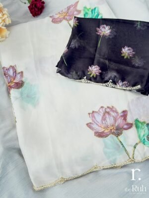 Elegant premium organza saree with hand-designed lotus threadwork 🌸 Paired with a chic printed Premium Organza Saree