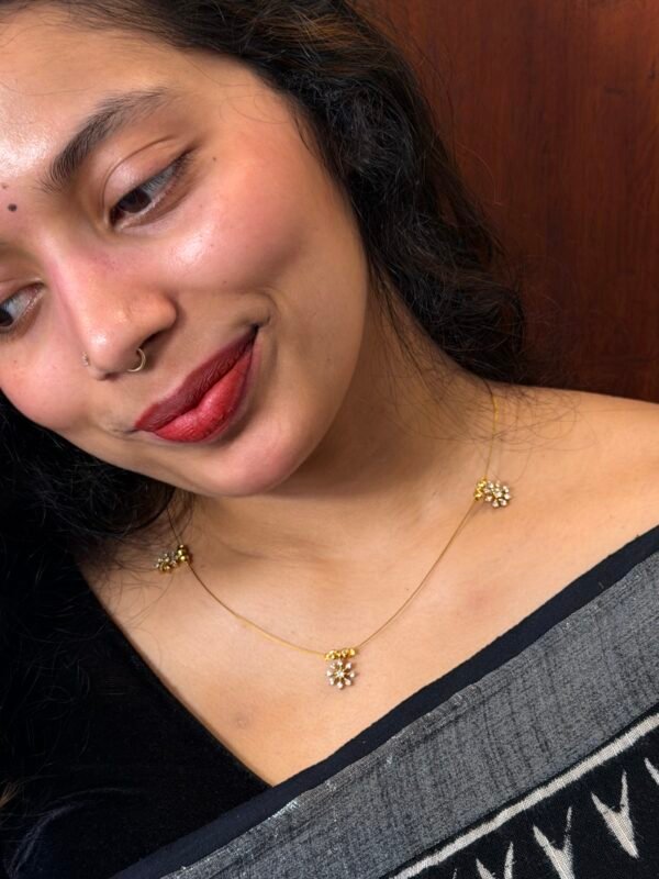 IMG_3164 Tiny Flower Invisible necklace