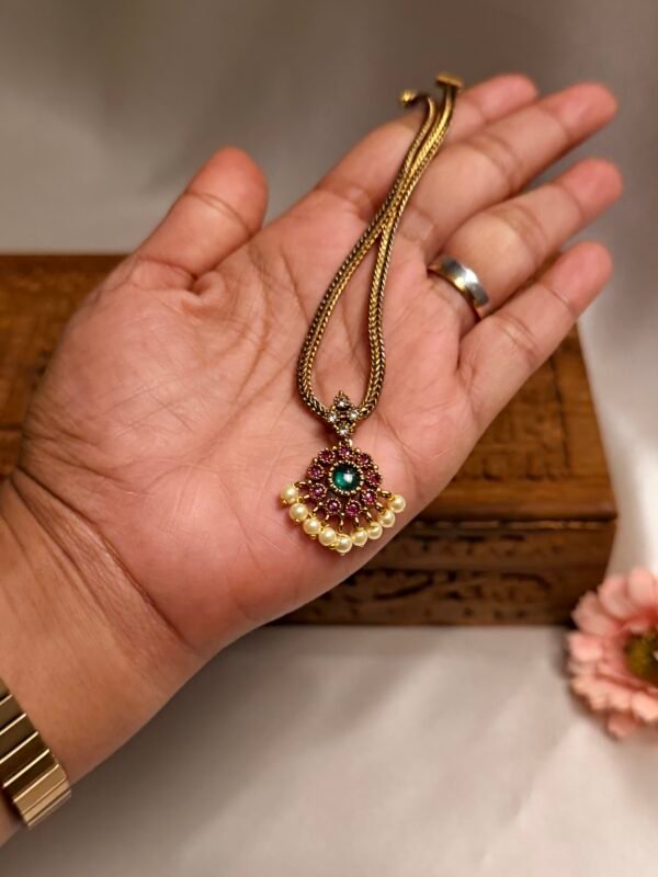 AD Kemp Stone Attigai