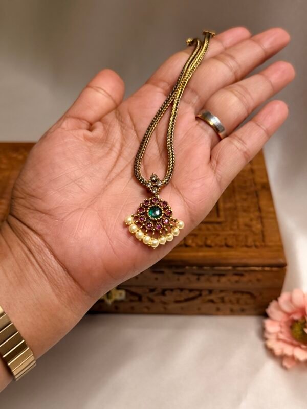 AD Kemp Stone Attigai