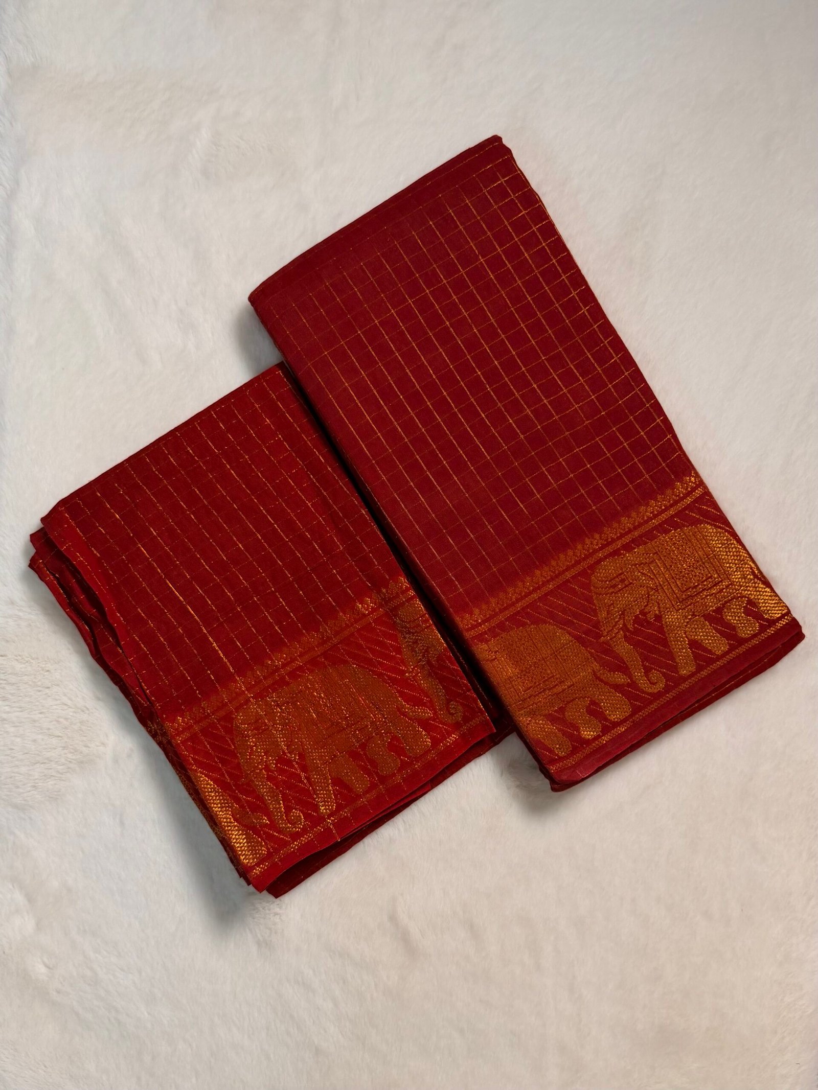 Traditional Madurai Sungudi Cotton Saree with Blouse Piece