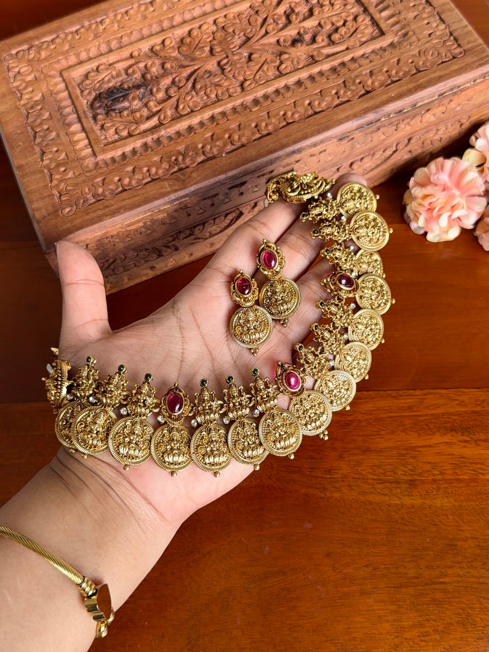 Vipanjika Coin Necklace(Premium)