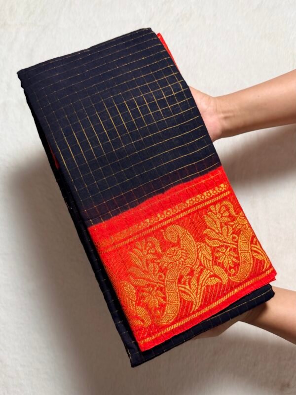 Traditional Madurai Sungudi Cotton Saree with Blouse Piece