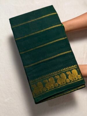 Traditional Madurai Sungudi Cotton Saree with Blouse Piece
