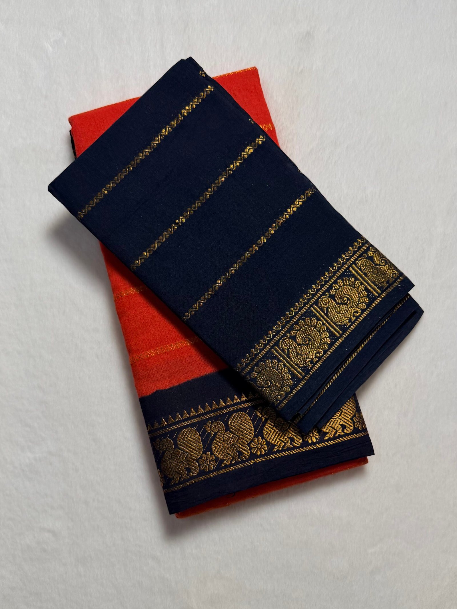 Traditional Madurai Sungudi Cotton Saree with Blouse Piece