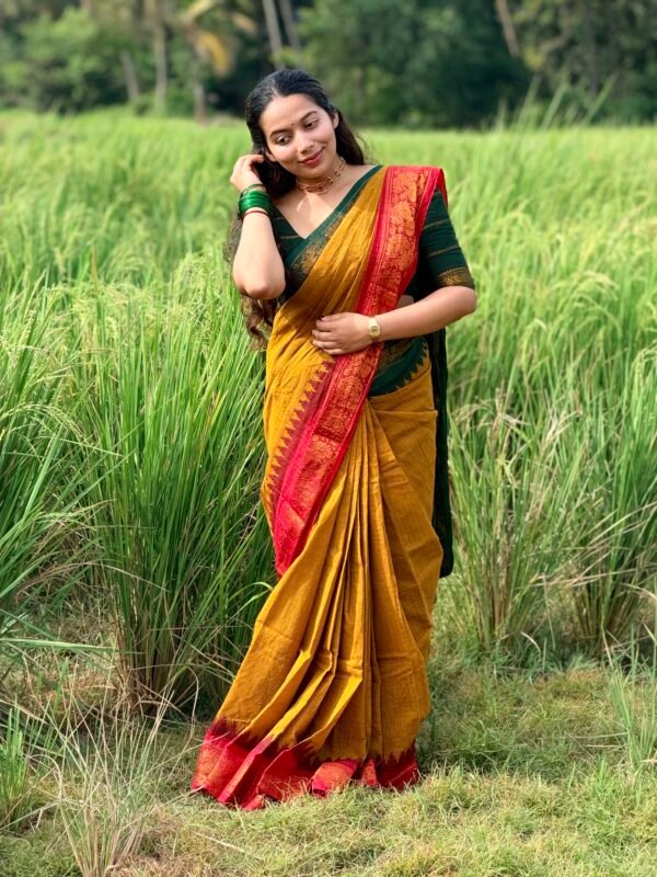 Traditional Madurai Sungudi Cotton Saree with  Check Blouse Piece