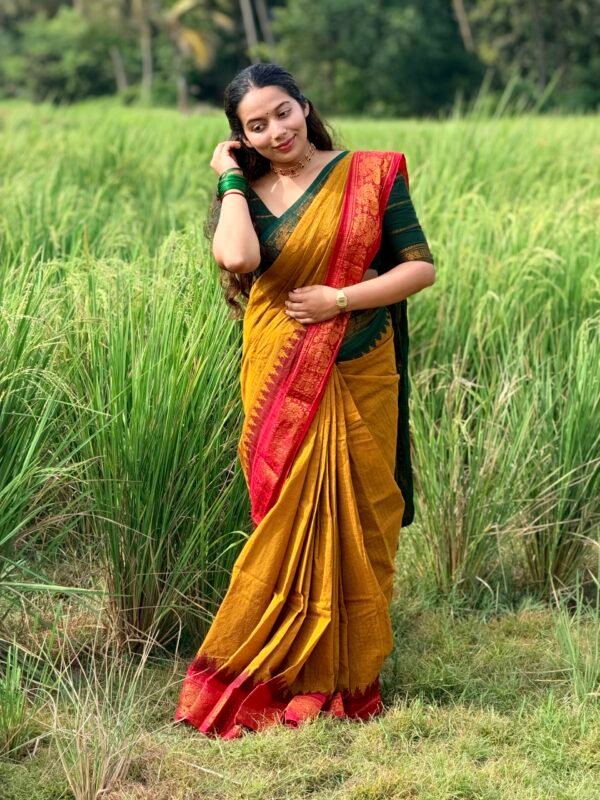 IMG_3912 Traditional Madurai Sungudi Cotton Saree with Check Blouse Piece