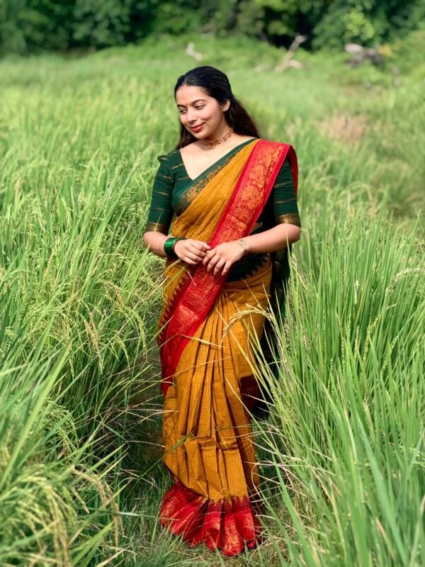 Traditional Madurai Sungudi Cotton Saree with  Check Blouse Piece