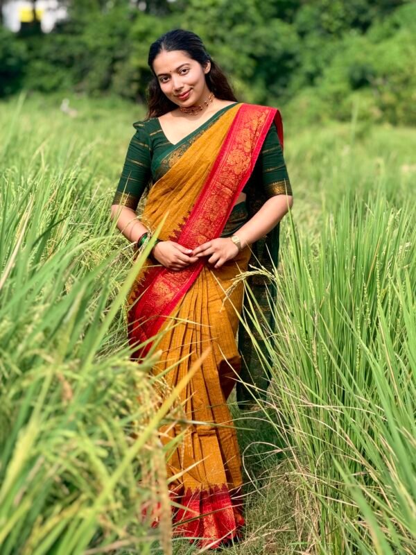 Traditional Madurai Sungudi Cotton Saree with  Check Blouse Piece