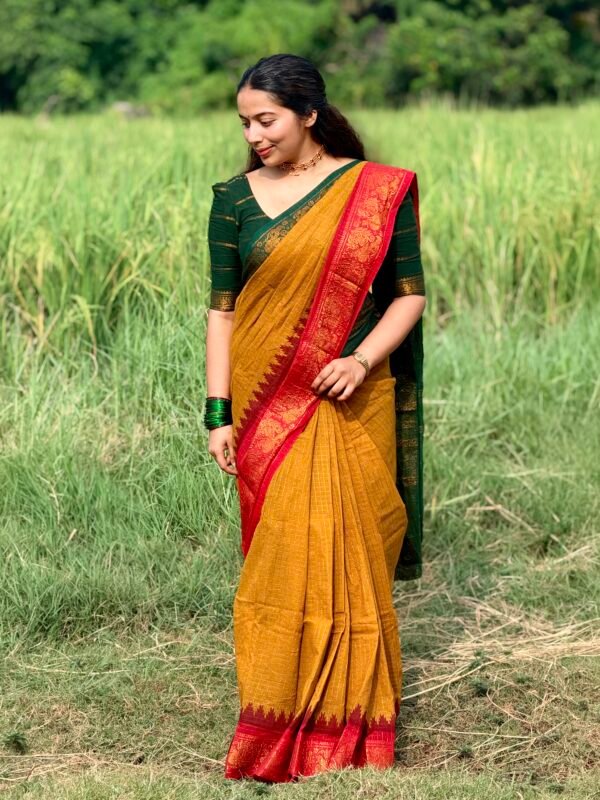 Traditional Madurai Sungudi Cotton Saree with  Check Blouse Piece
