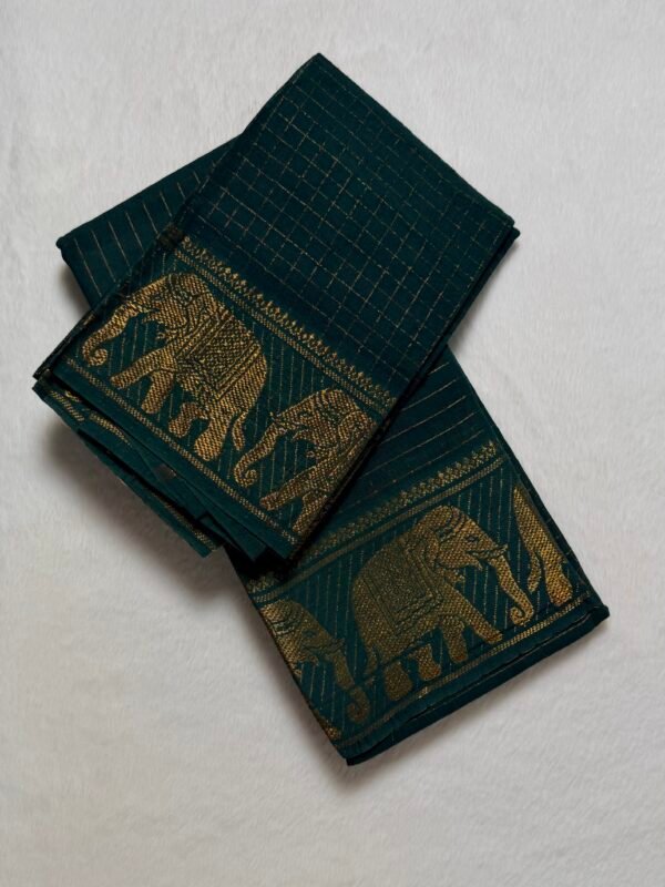 Traditional Madurai Sungudi Cotton Saree with Blouse Piece