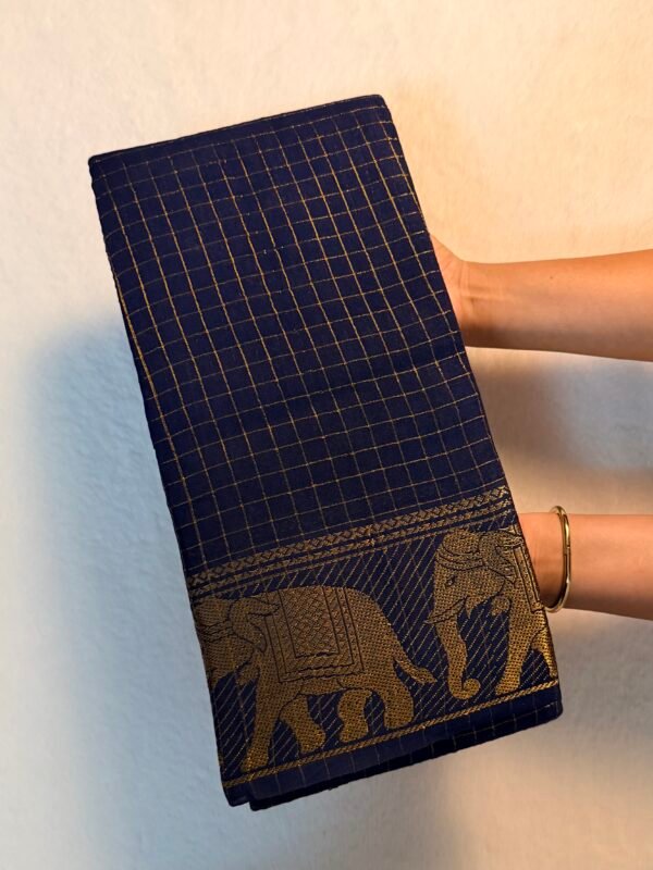 Traditional Madurai Sungudi Cotton Saree with Blouse Piece