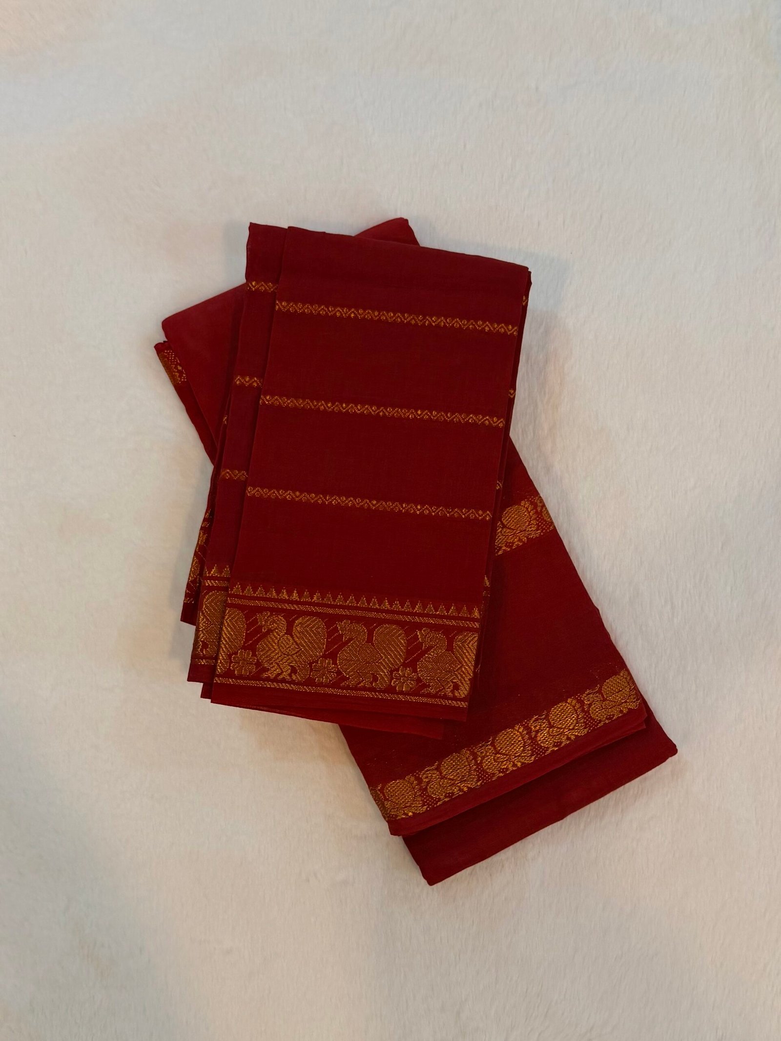 Traditional Madurai Sungudi Cotton Saree with Blouse Piece