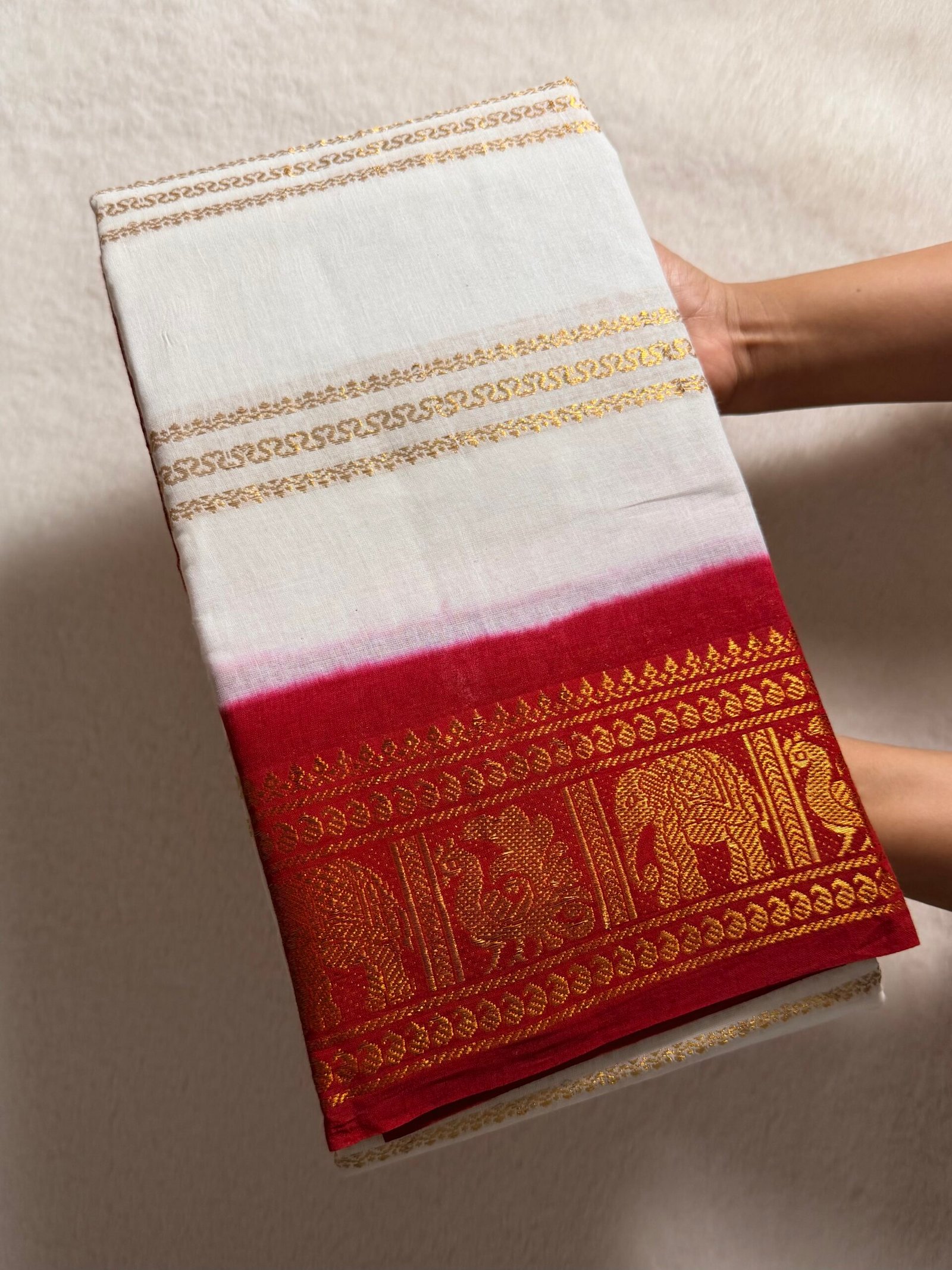 Traditional Madurai Sungudi Cotton Saree with Blouse Piece