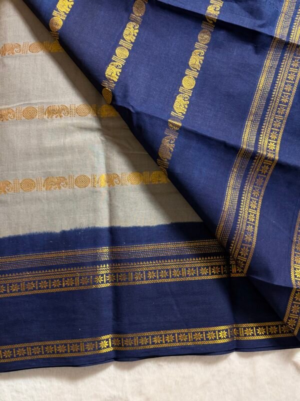 Traditional Madurai Sungudi Cotton Saree with Blouse Piece