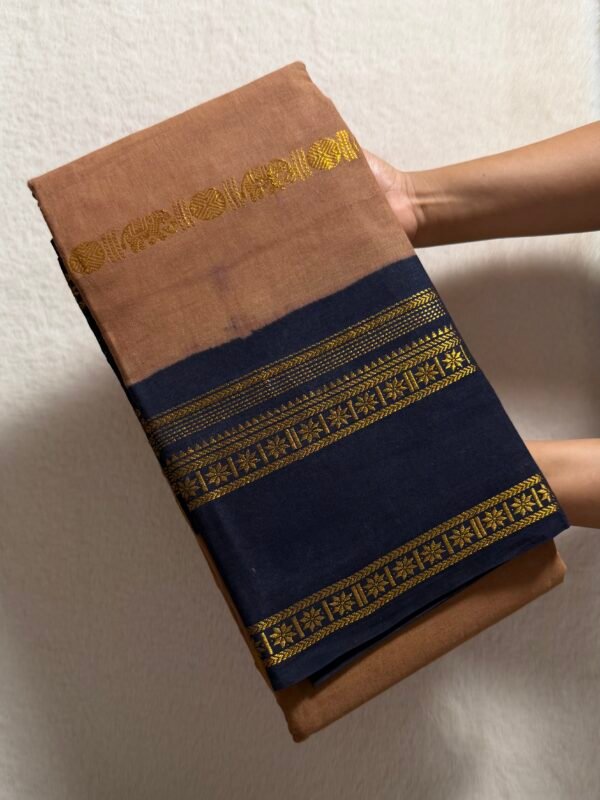 Traditional Madurai Sungudi Cotton Saree with Blouse Piece