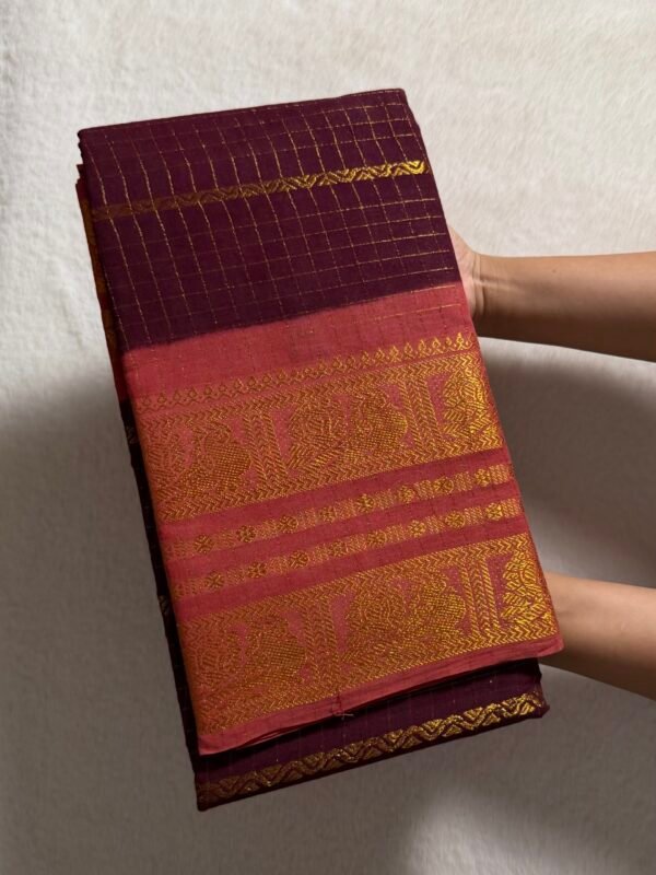 Traditional Madurai Sungudi Cotton Saree with Blouse Piece
