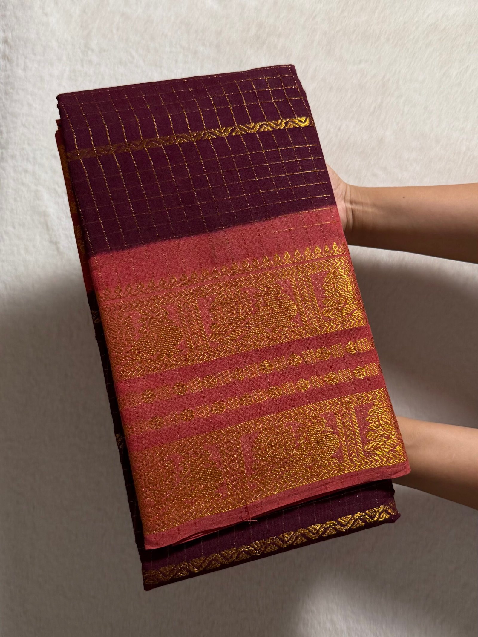 Traditional Madurai Sungudi Cotton Saree with Blouse Piece