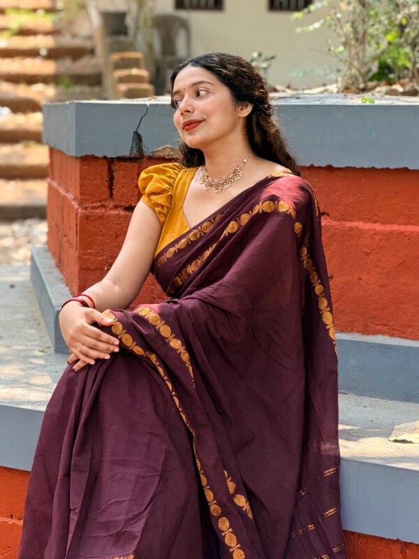 Traditional Madurai Sungudi Cotton Saree with Blouse Piece