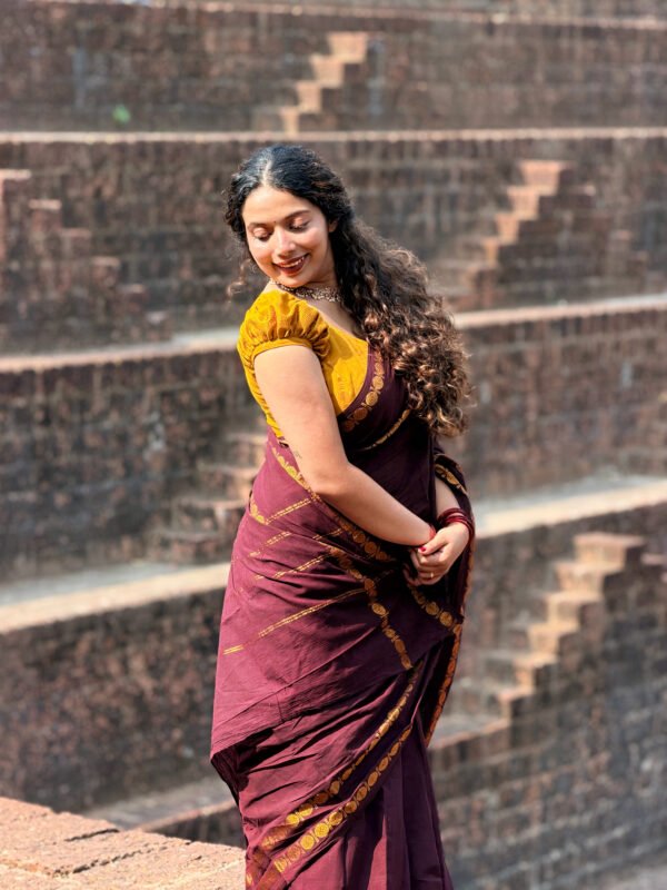 Traditional Madurai Sungudi Cotton Saree with Blouse Piece