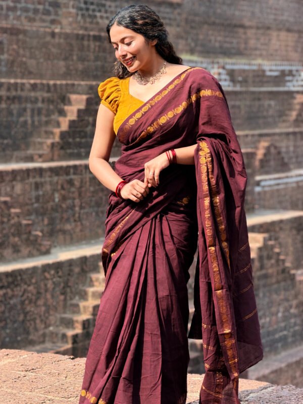 Traditional Madurai Sungudi Cotton Saree with Blouse Piece