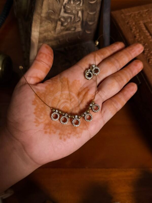 Invisible AD Stone Neck Set