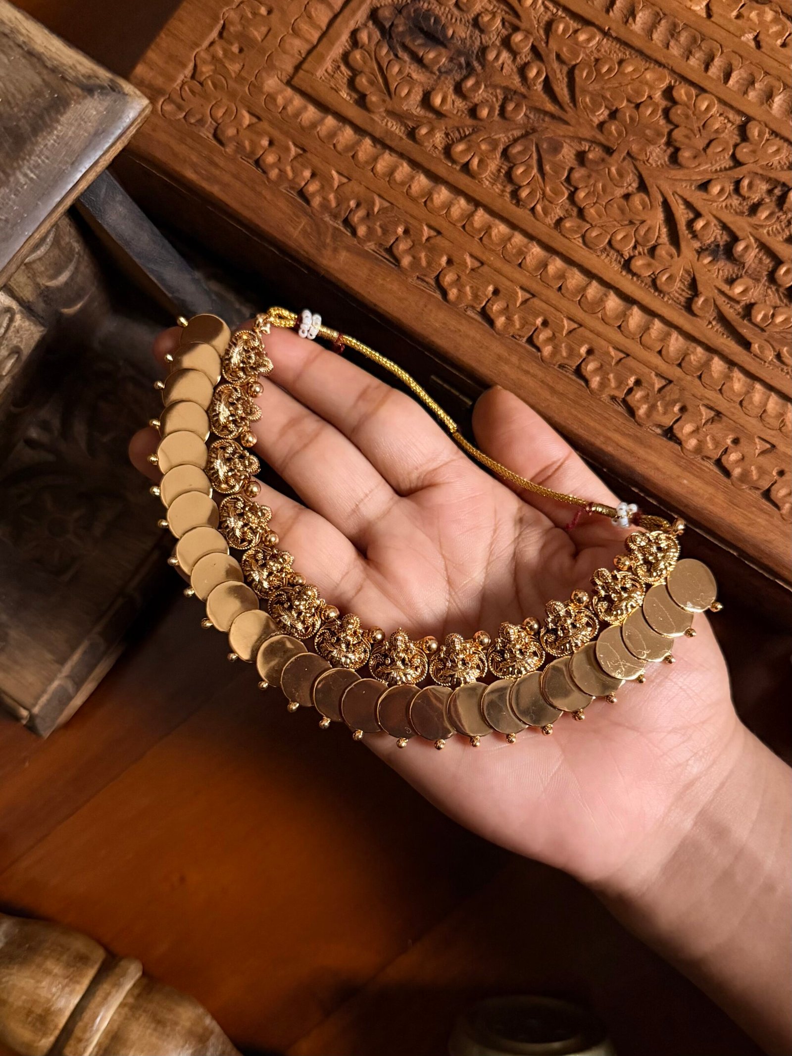 Premium Antiques Coin Neck Set
