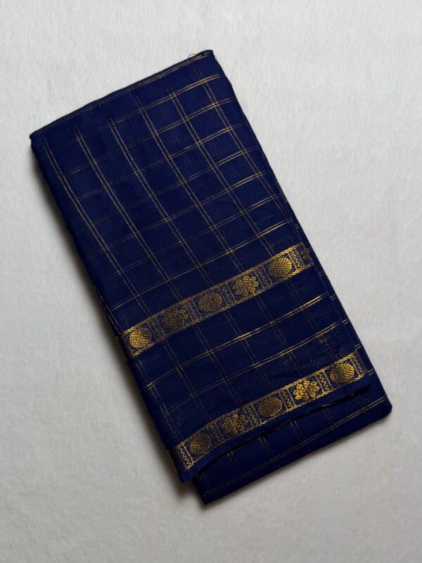 Traditional Madurai Sungudi Cotton Saree with Blouse Piece