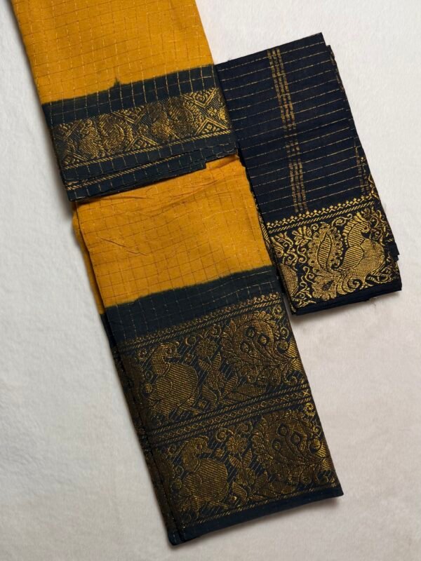 Traditional Madurai Sungudi Cotton Saree with Blouse Piece