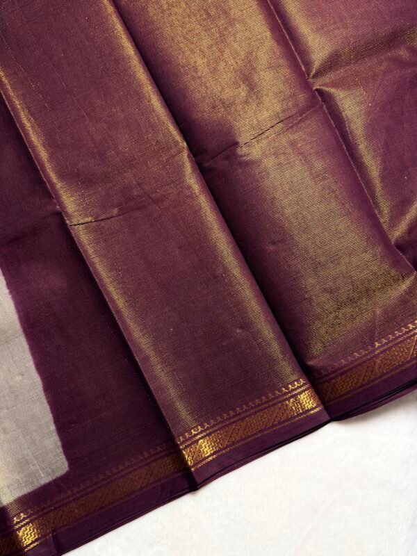 Traditional Madurai Sungudi Cotton Saree with Blouse Piece